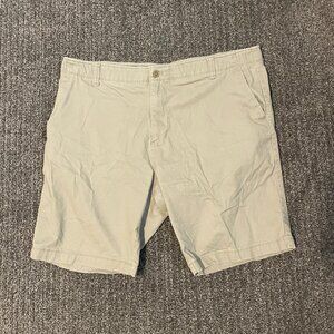 white/grey cargo short